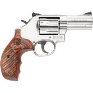 MODEL 686 PLUS DELUXE L-FRAME 357 MAGNUM 3âBBL 7RD SS/WALNUT